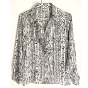 Alfred Dunner Women's Snake Print Sheer Ruffled Long Sleeve Blouse [US 8 Petite]